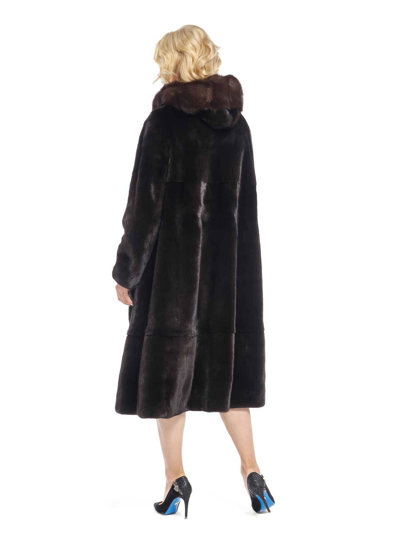 Женскиое пальто из меха норки с капюшоном, отделка из меха соболя